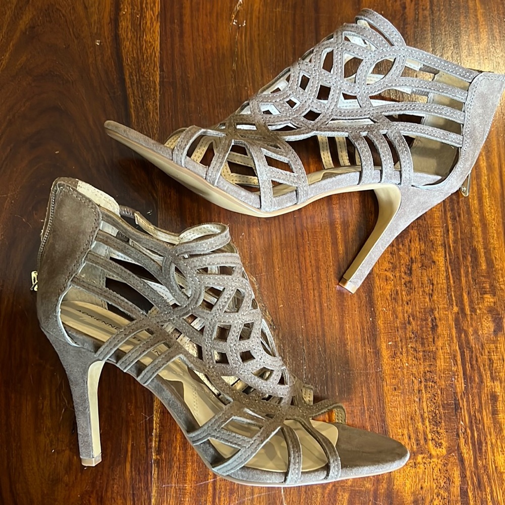 Aderinne Vittadini 7.5M taupe